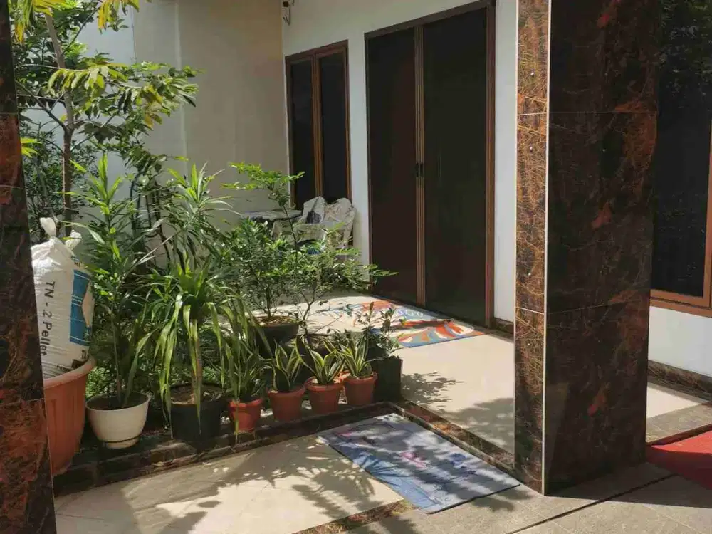 JUAL CEPAT RUMAH SUNTER SIAP HUNI 2 LANTAI DAN