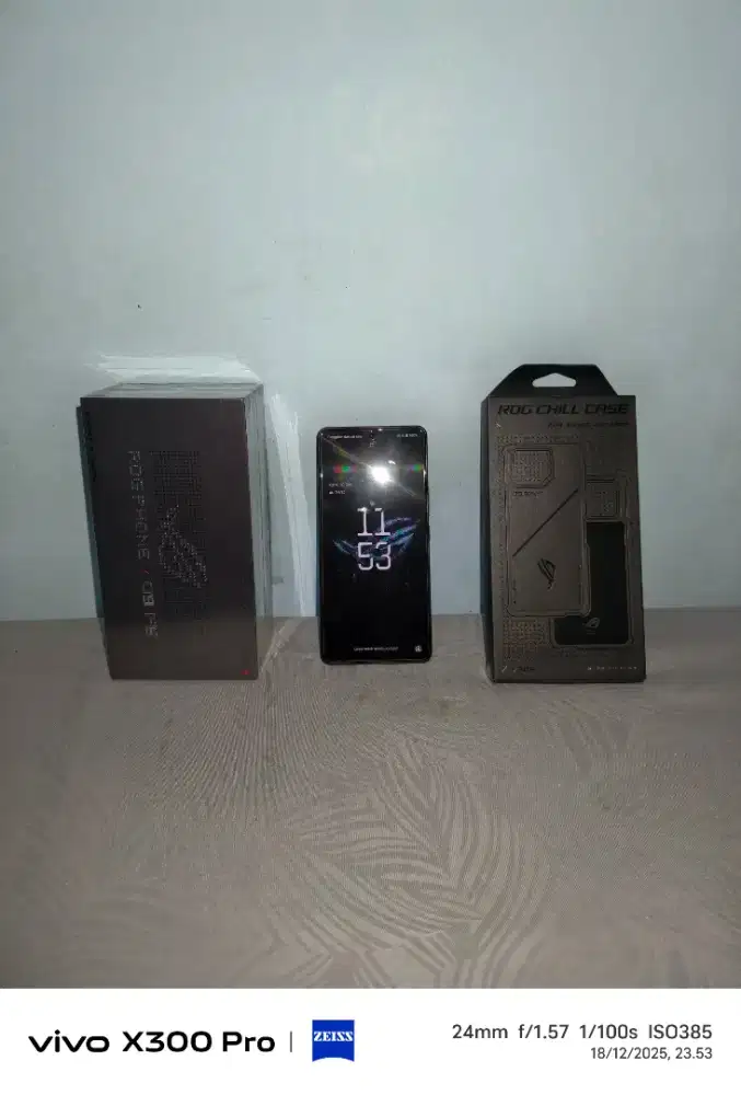 Asus ROG Phone 9 FE 12/256GB + Hardcase Asus Rog Chill