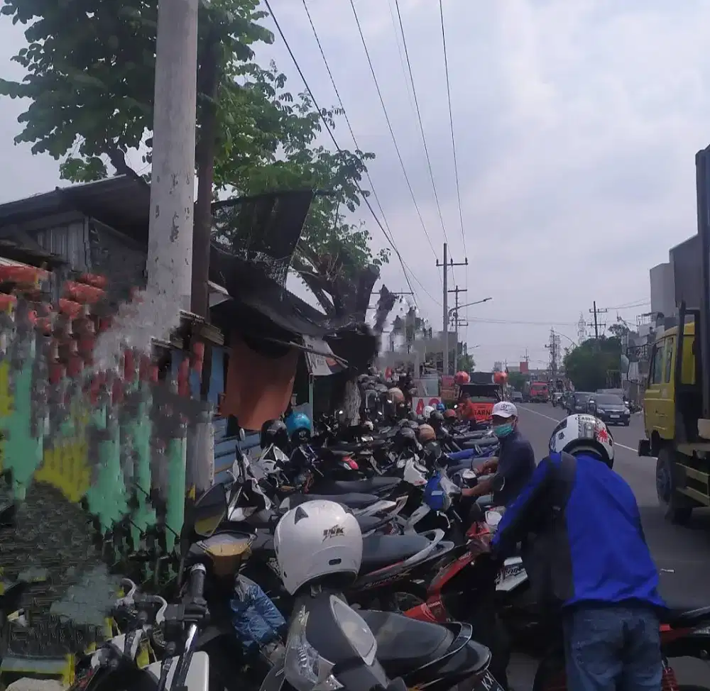 rumah jln raya buat usaha bagus