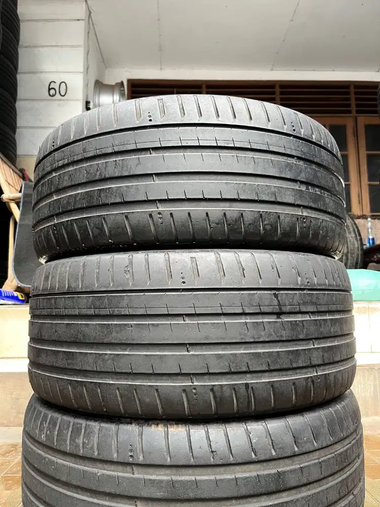 Ban Michelin Pilot Sport 5 235 45 r18 2Pcs