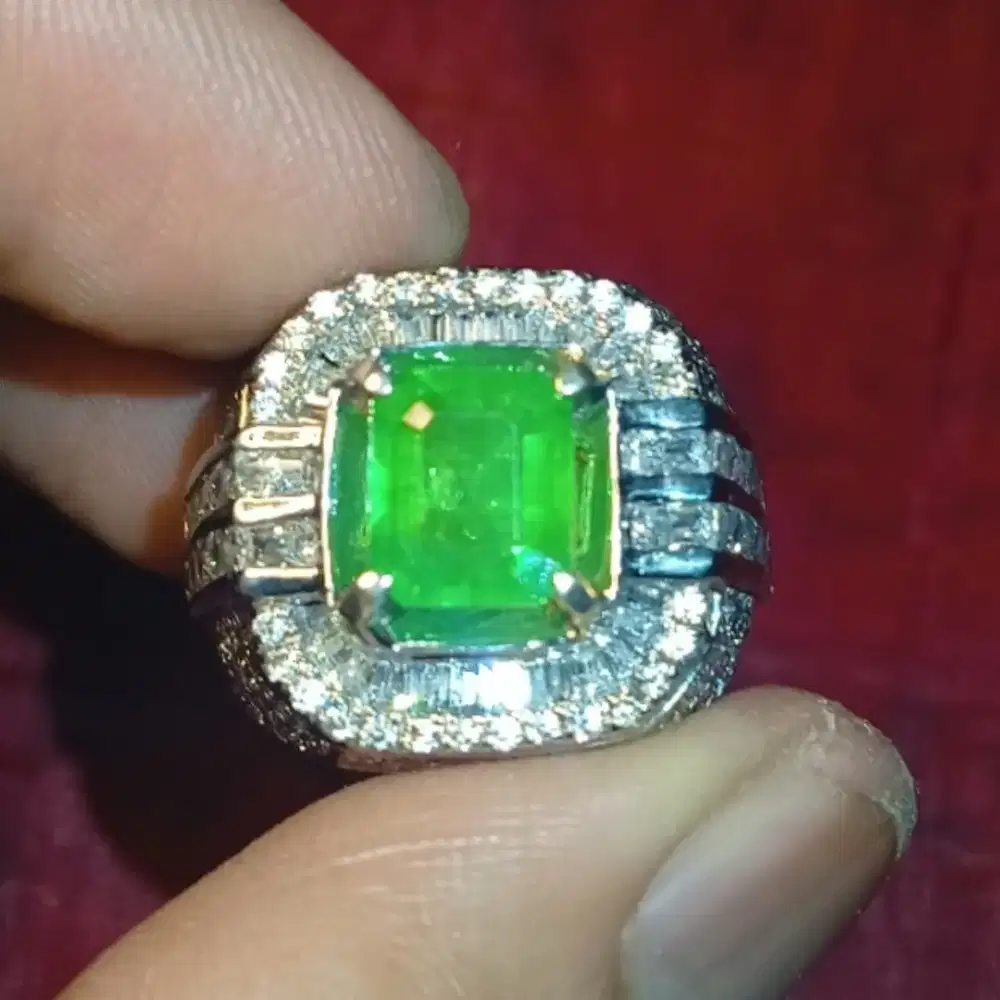 Batu Zamrud Natural Emerald Beryl Zambia 2.01 ct memo LGI