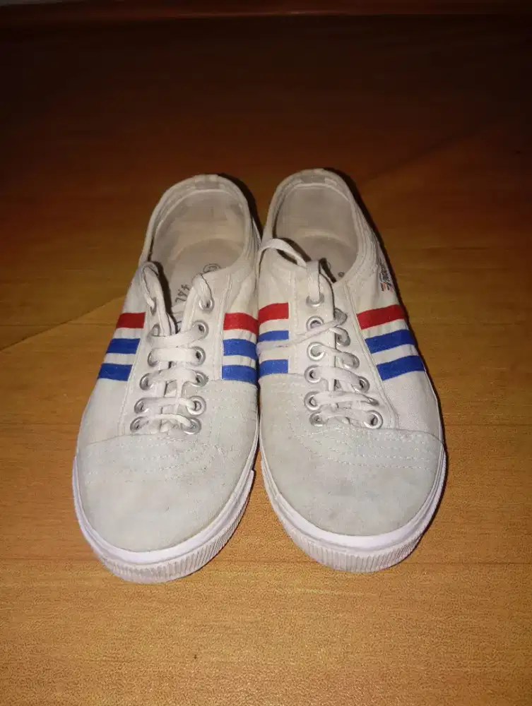 Jual sepatu olahraga merk Kodachi original