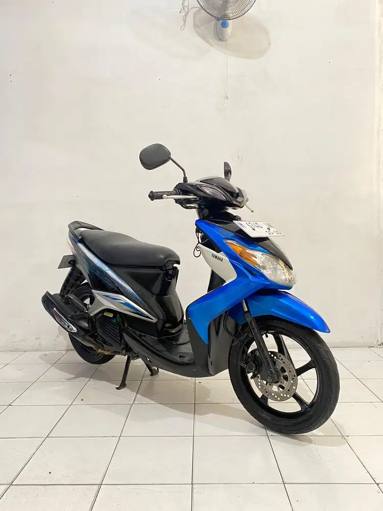 XEON 2010 biru hitam