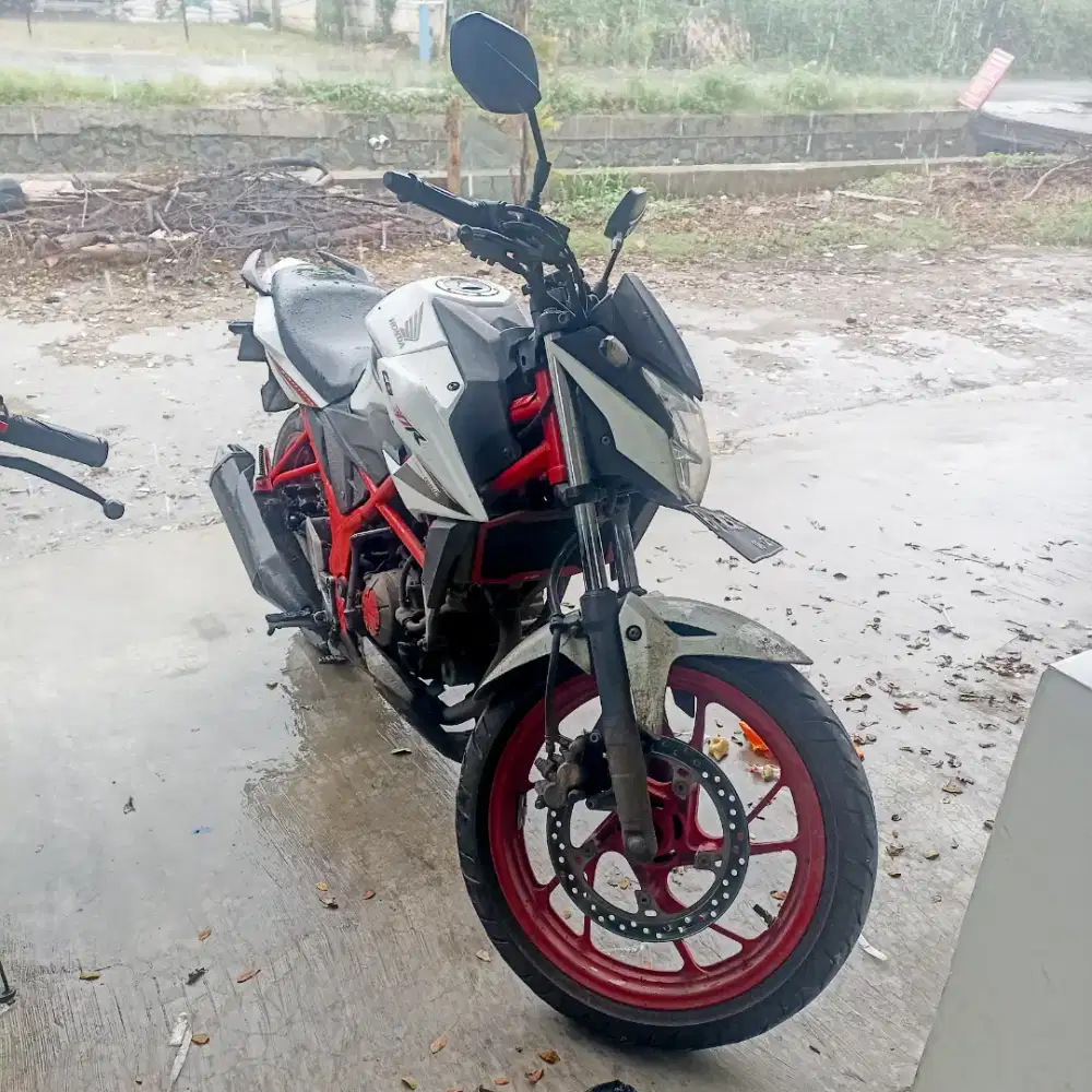 Honda CB150R Streetfire 2016 (SE)