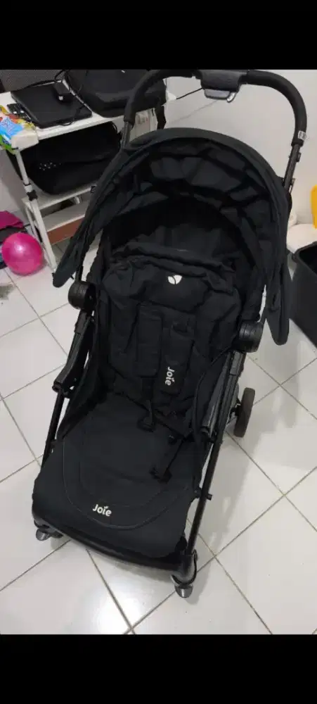 Stroller bayi dan car seat