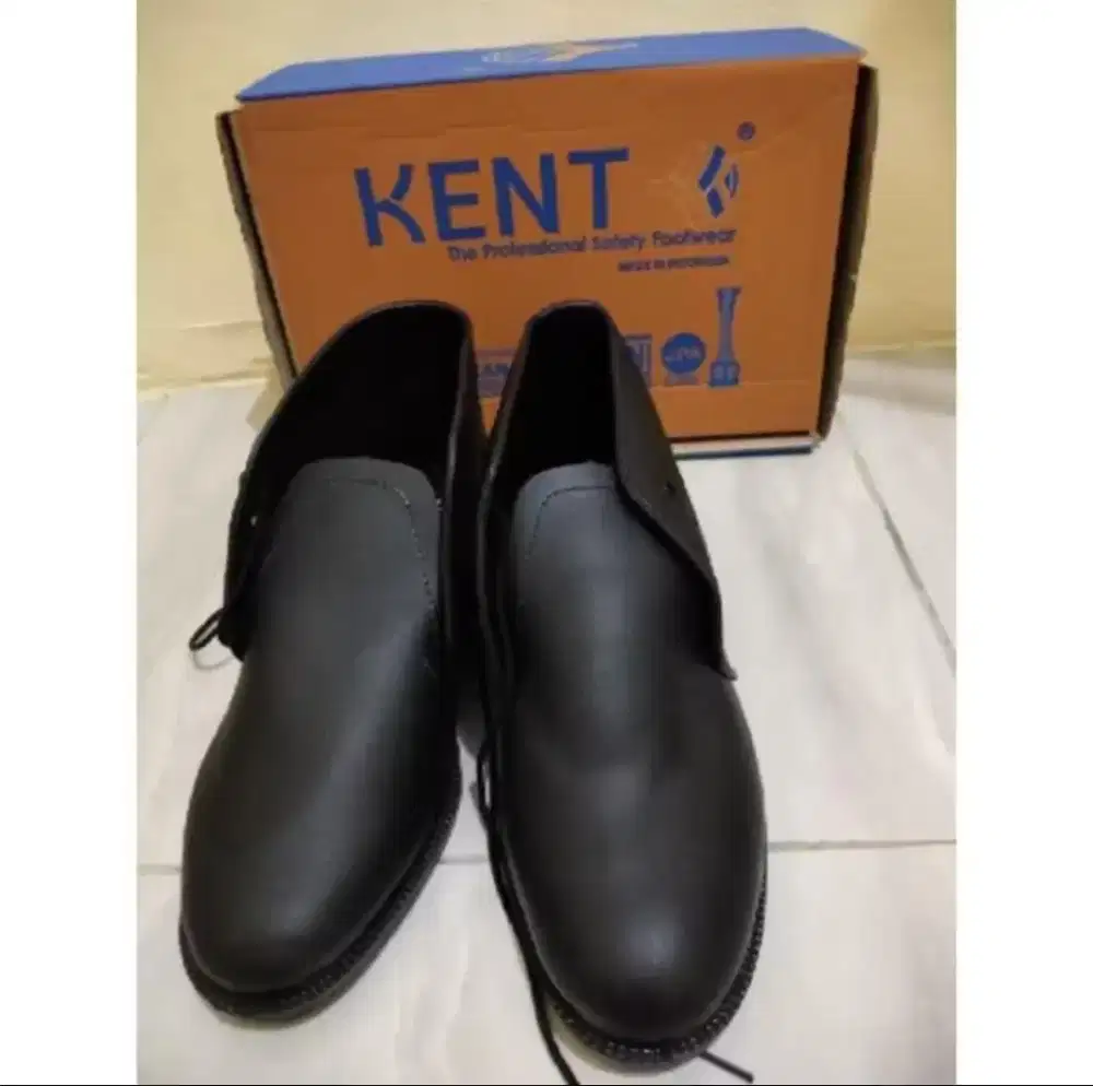 Di jual sepatu safety KENT...