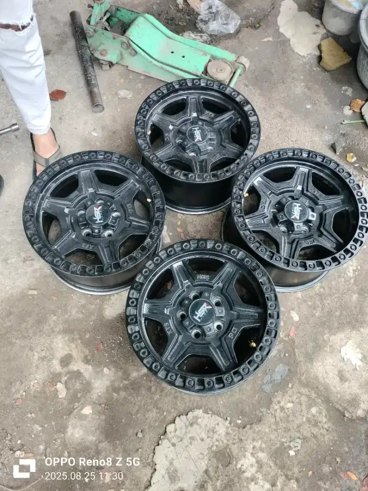 Jual vleg HSR R15 pcd 5x114 kond mulus co2k buat inova luxsio dll