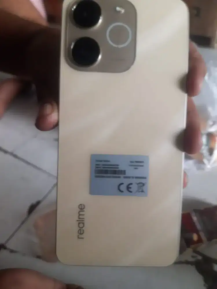 Handphone realme note 70