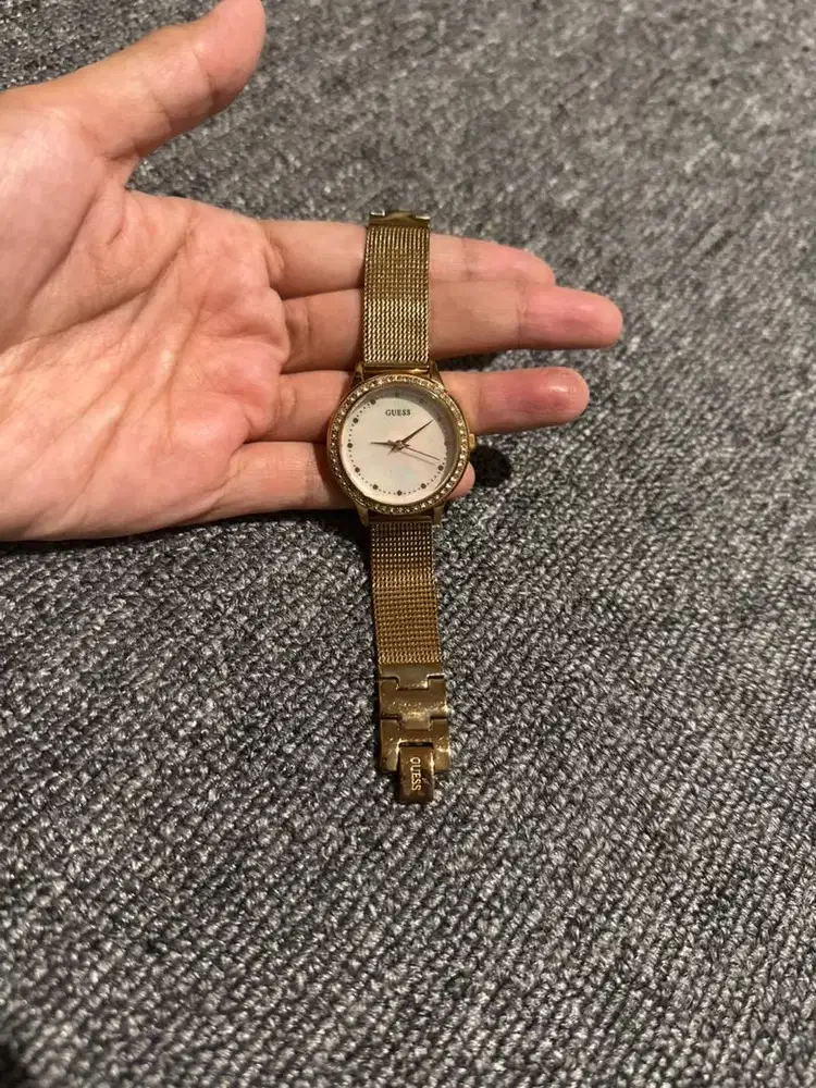 Jam Tangan Wanita Guess Ori