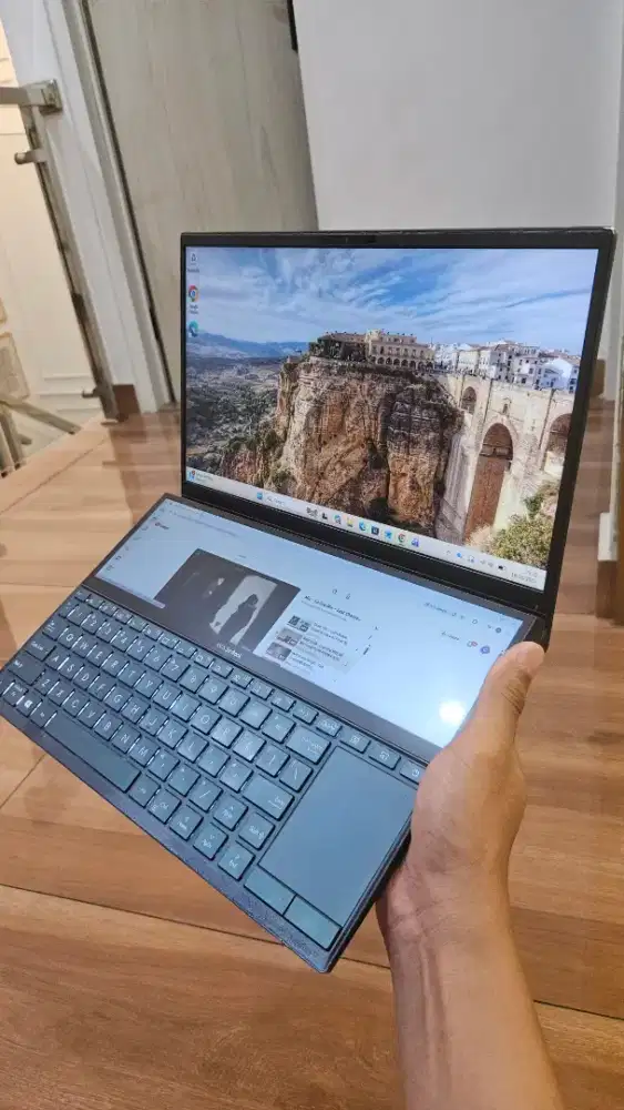 Dijual Laptop Asus Zenbook Duo