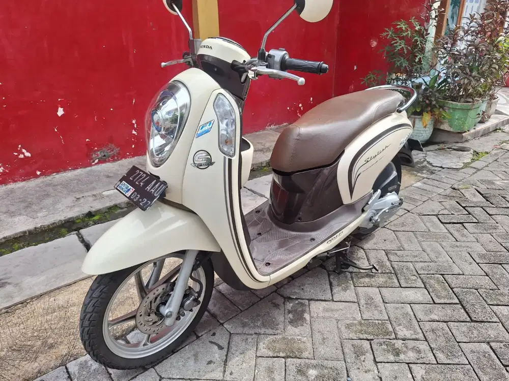BU scoopy 2017 km 20 rb istimewa siap pakai samsat kdg cowek