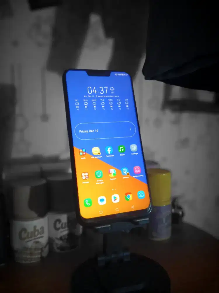 Asus Zenfone 5 ZE620KL Hitam 4/64 GB Mulus