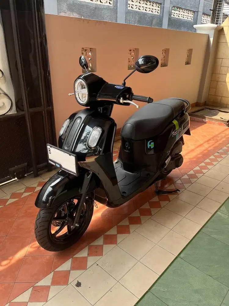 KM 1000 PERAK! YAMAHA FAZZIO HYBRID 125 TAHUN 2025 PAJAK PANJANG