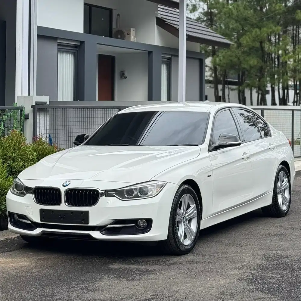 BMW 320i F30 Sport Matic Tahun 2014 Full refresh
