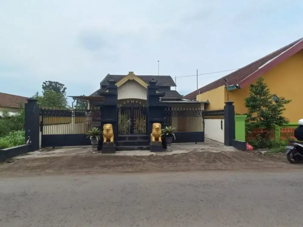 JUAL KOLAM RENANG MASIH AKTIF +  RUMAH HRGA D BAWAH PASARAN