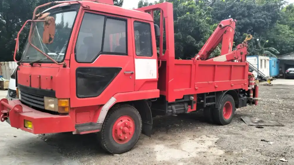 Truck crane capasitas 7 ton tahun 97