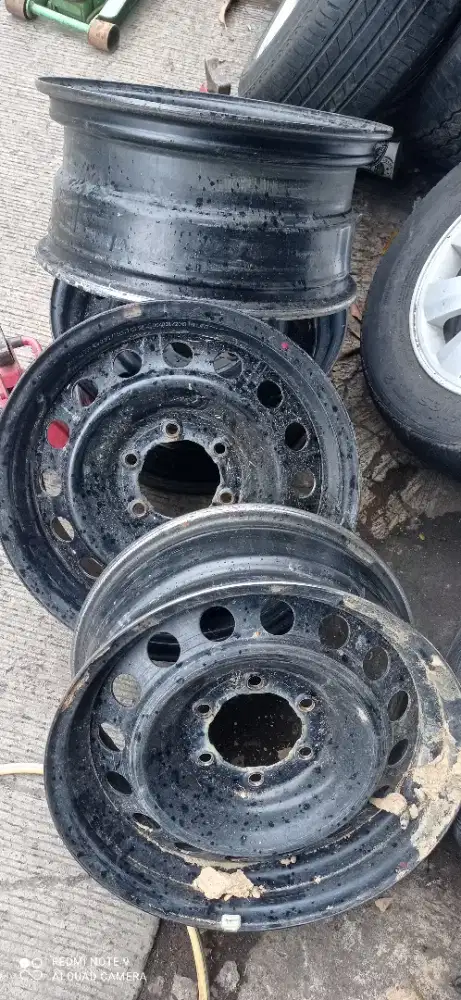 Velg kaleng toyota Hilux
