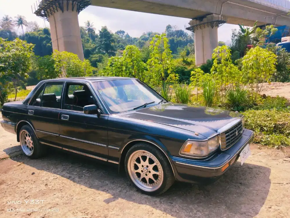 Toyota Crown Super Saloon 2.0 tahun 1991