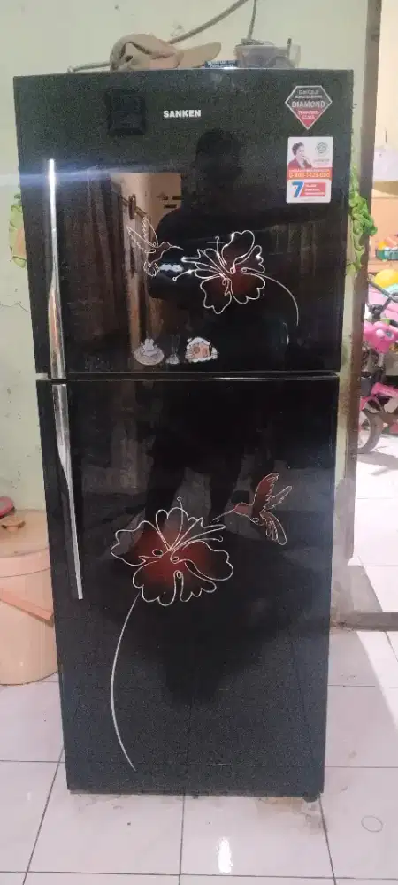Kulkas 2 pintu merk sanken