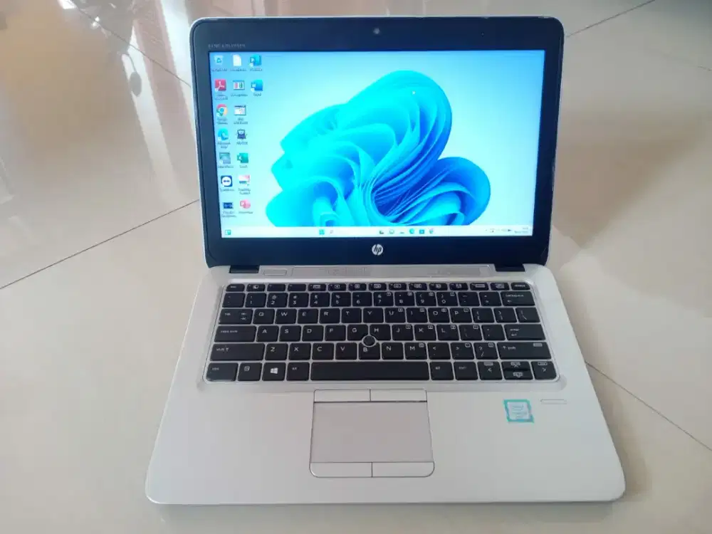 Laptop 2 Jutaan HP Probook 820 G3 Core i5
