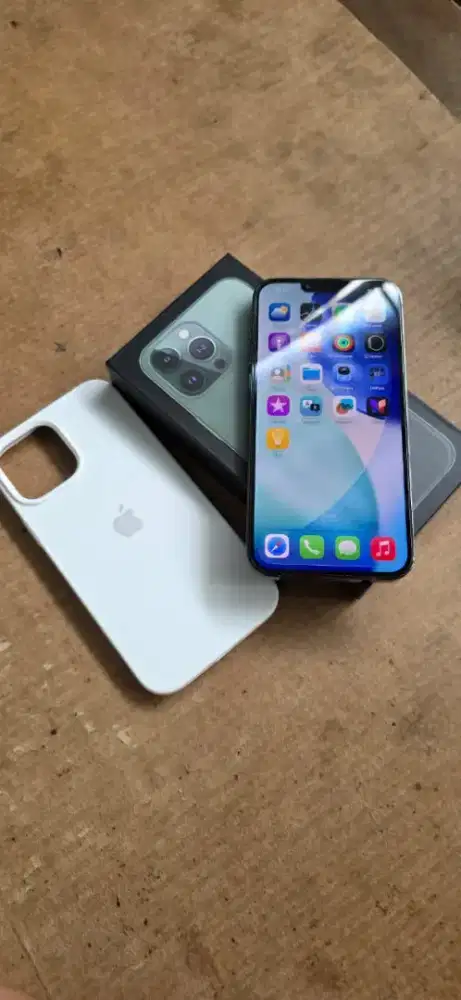 Iphone 13 promax 256 gb ,udh beacukai, fullset mlussss ,minus dkitt