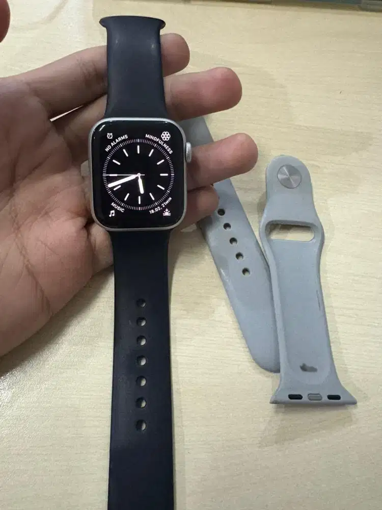 iWatch se gen 2 40mm
