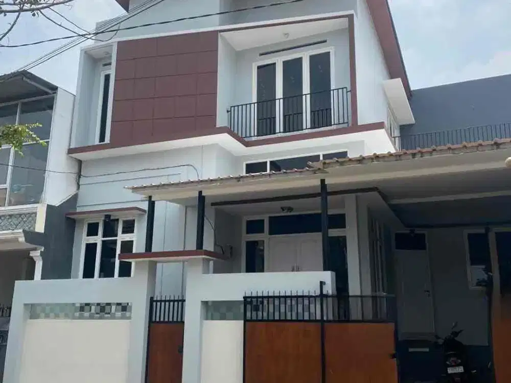 Rumah 2 lantai lokasi di Tuggulwulung Suhat Area
