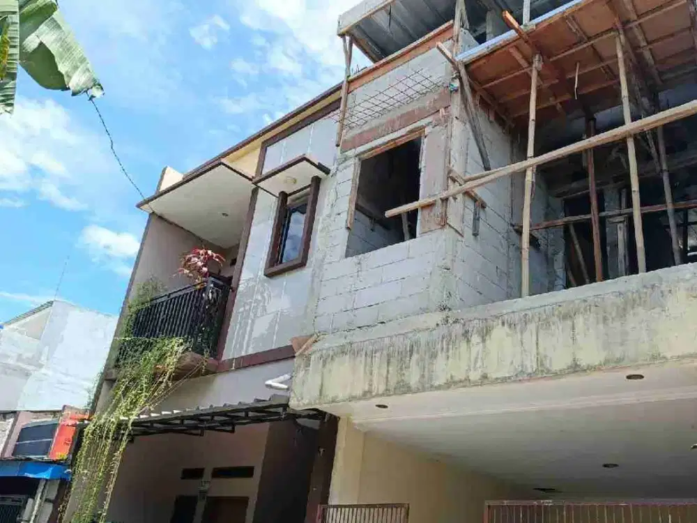 Rumah 2.5 lantai akses mobil bebas banjir pondok aren dekat ceger