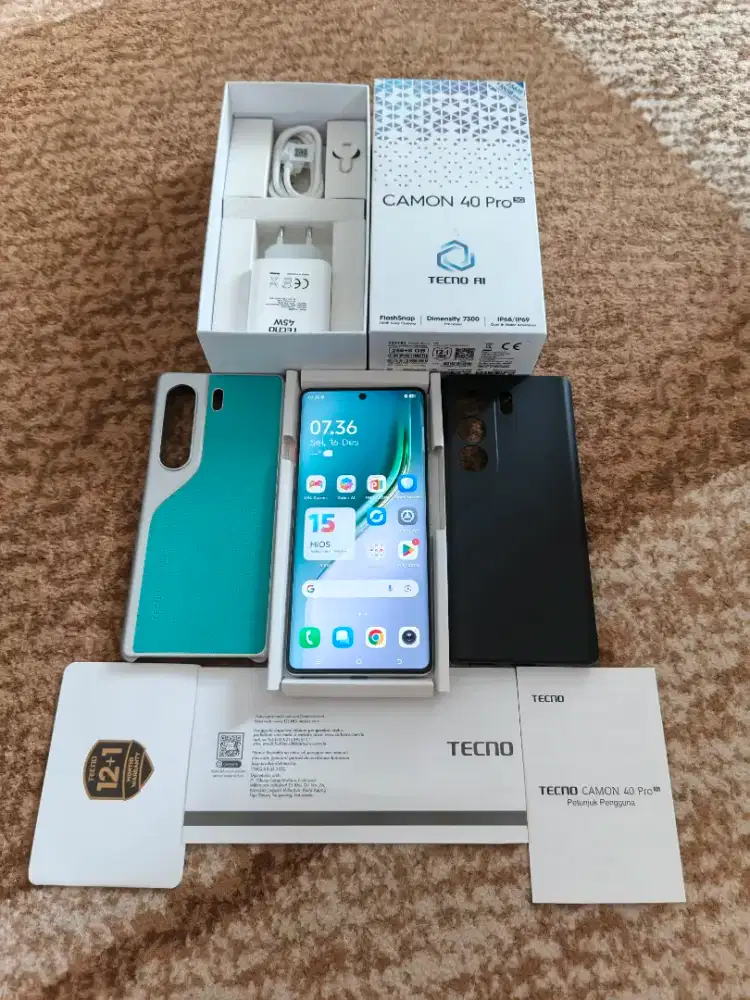 Dijual Tecno Camon 40 Pro fullset mulus like New