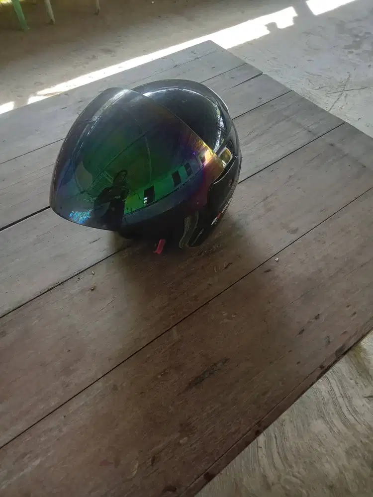Jual helm masih bagus