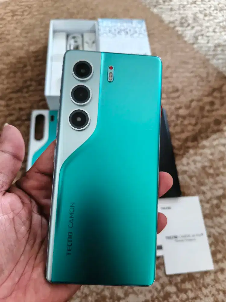 Tecno Camon 40 pro LIKE NEW