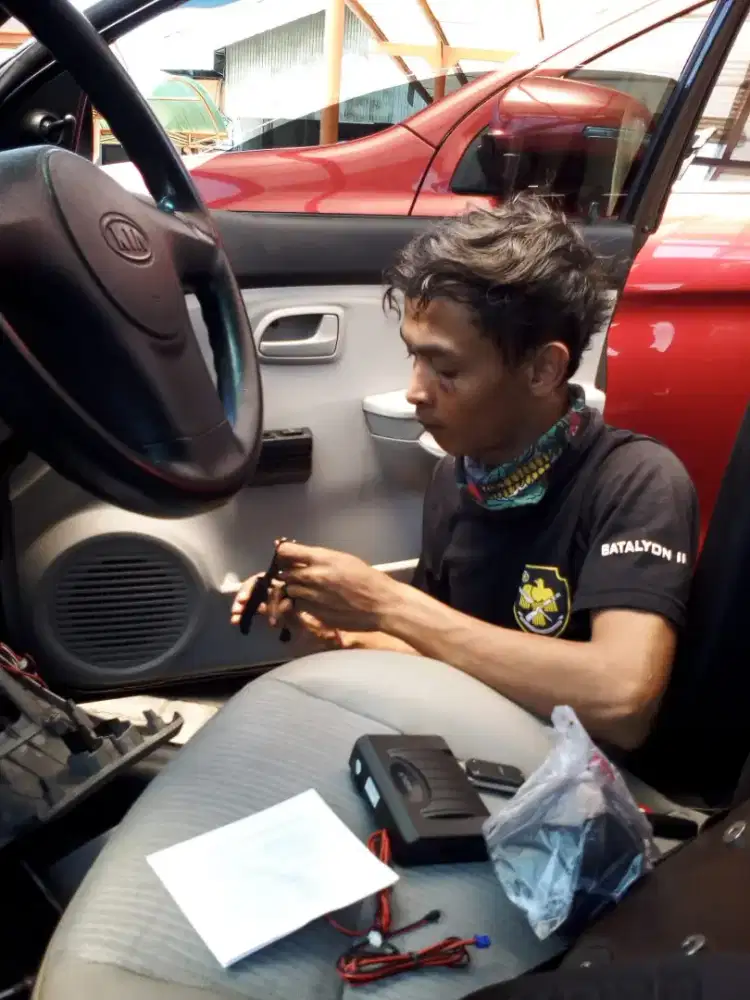 Alarm mobil universal