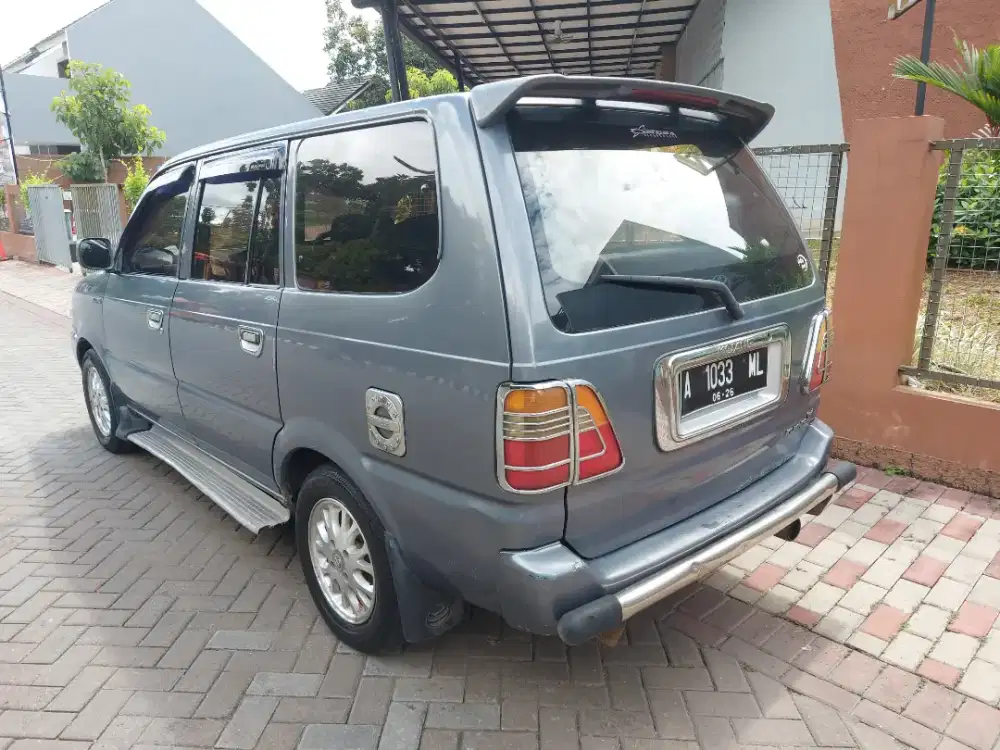 Toyota kijang lgx 2001 1.8 efi ( siap gas )