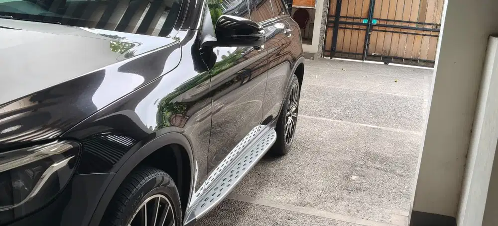 Mercedes-Benz GLC200 2019 Bensin