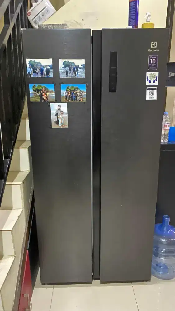 Kulkas Electrolux side by side 2 pintu