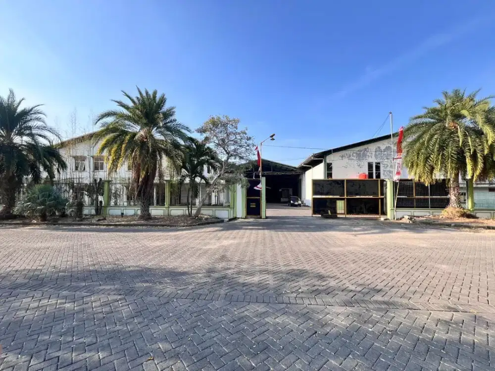 GUDANG LANGKA Area Raya Palem Watu Menganti Gresik Ada Kantor Luas