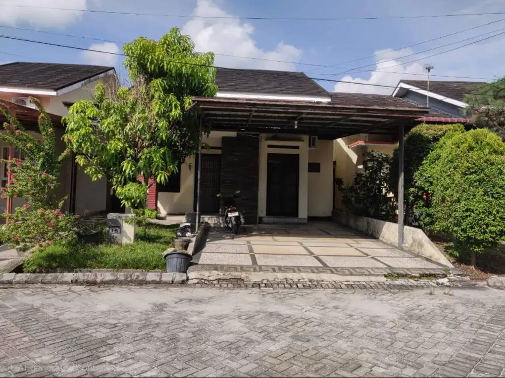 Dijual Rumah Rapi dan Dekat Universitas UNRI Panam