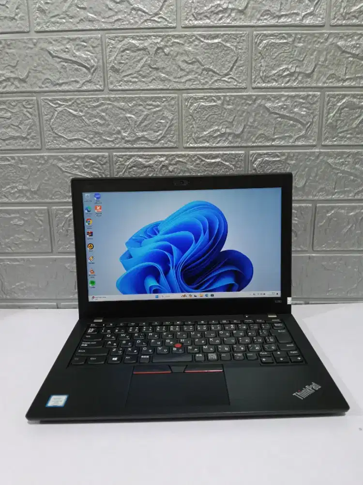 Lenovo Thinkpad x280 touchscreen mulus awet