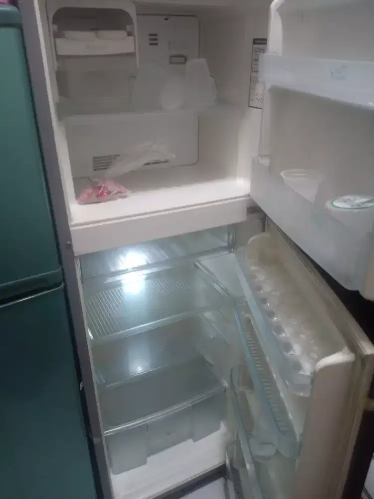 Kulkas 2 pintu Normal