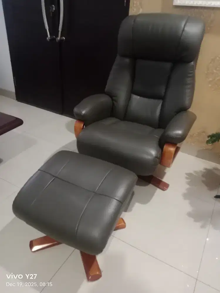 Kursi sofa reclining