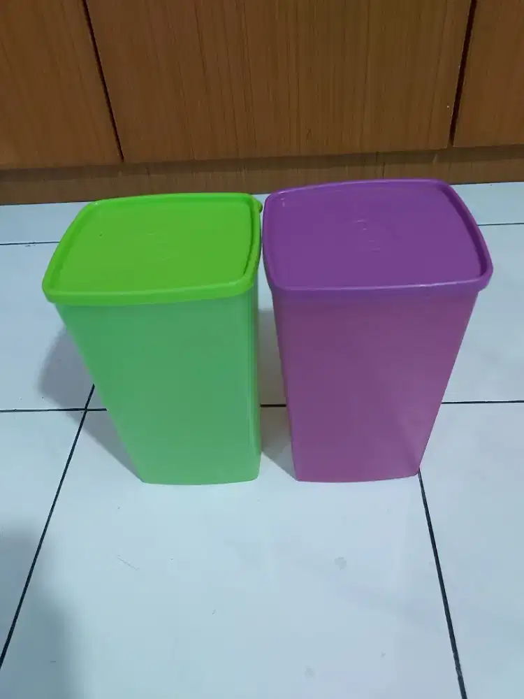 Tupperware kotak plastik / kue / makan second preloved
