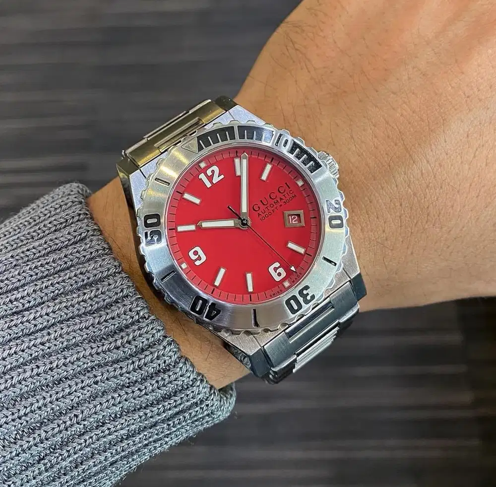 Gucci Pantheon Red Dial 115.2 Automatic 42mm