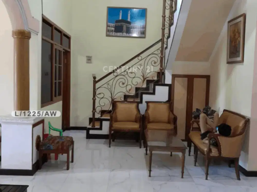 Rumah 2 Lantai Furnished Siap Huni Dan Strategis Di Regol Bandung