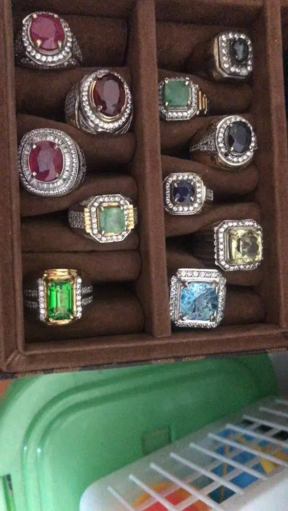 Koleksi Batu permata