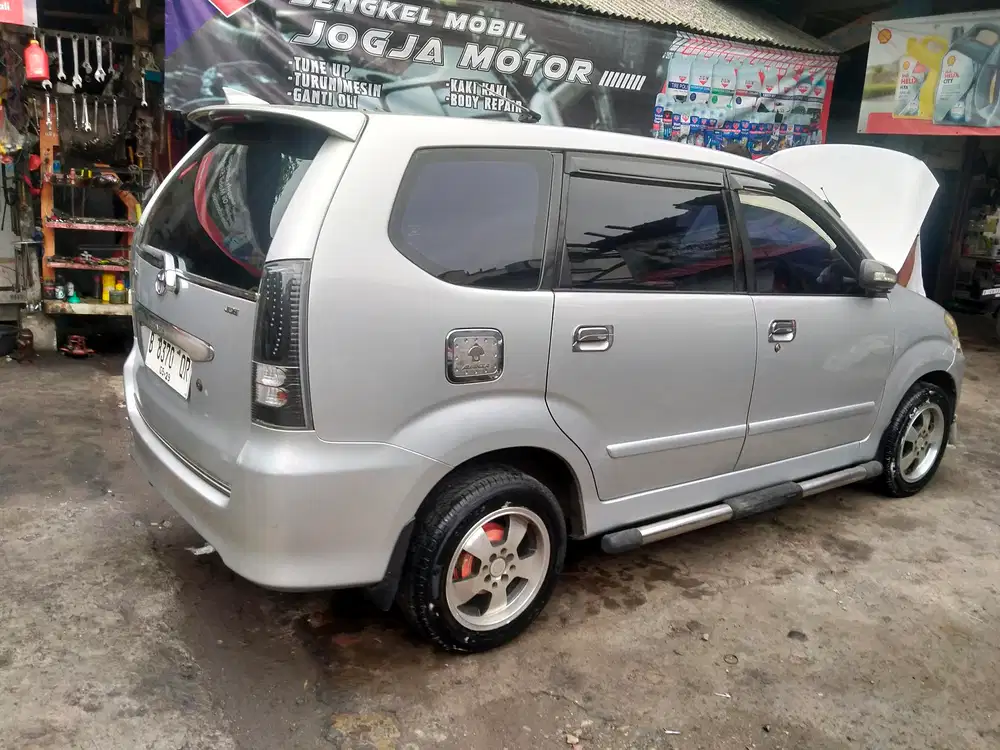 Toyota Avanza 2004 Bensin