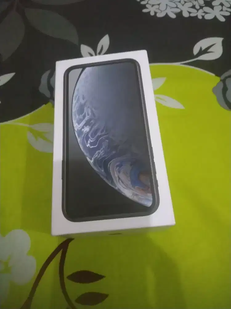 iPhone xs max 64gb.all operator