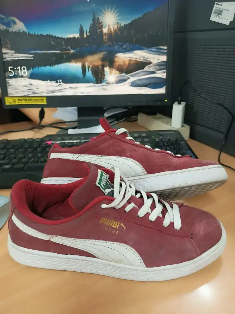 Sepatu Bekas Puma Suede Merah