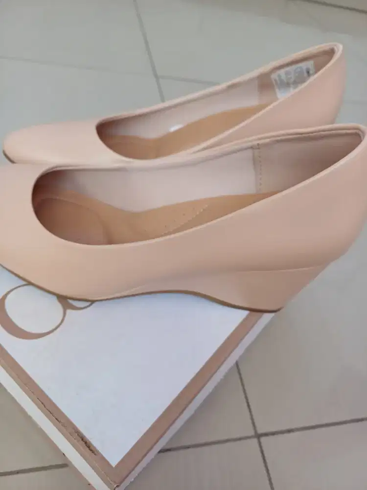 Sepatu wisuda wedges 5cm