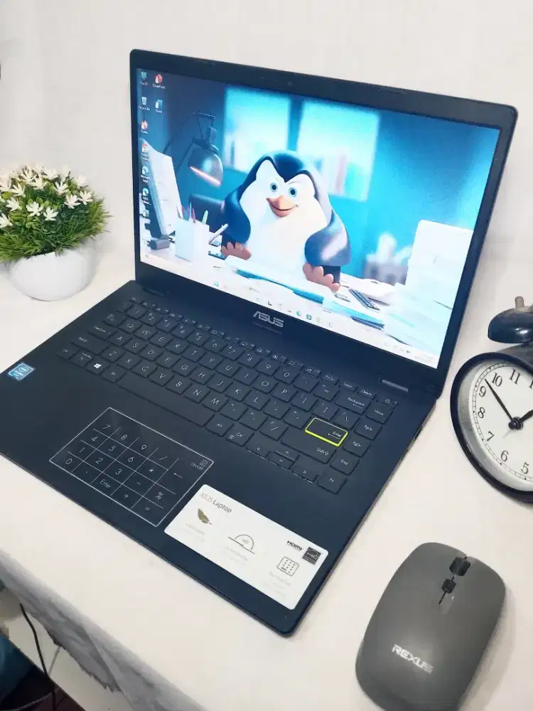 LAPTOP ASUS VIVOBOOK E410MA SSD 512 NVMe BODY MULUS FULLSETT.