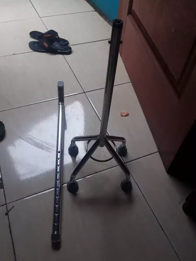 Tongkat lansia kaki 4